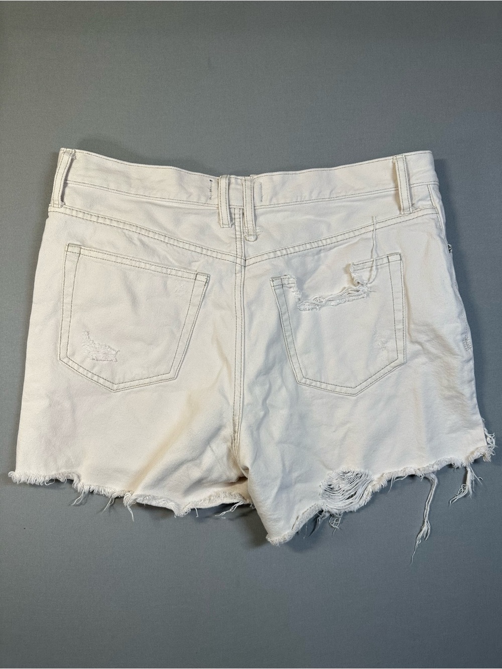 We The Free by Free People Makai Cutoff Shorts, Distressed Off White - 29 - Picture 8 of 13